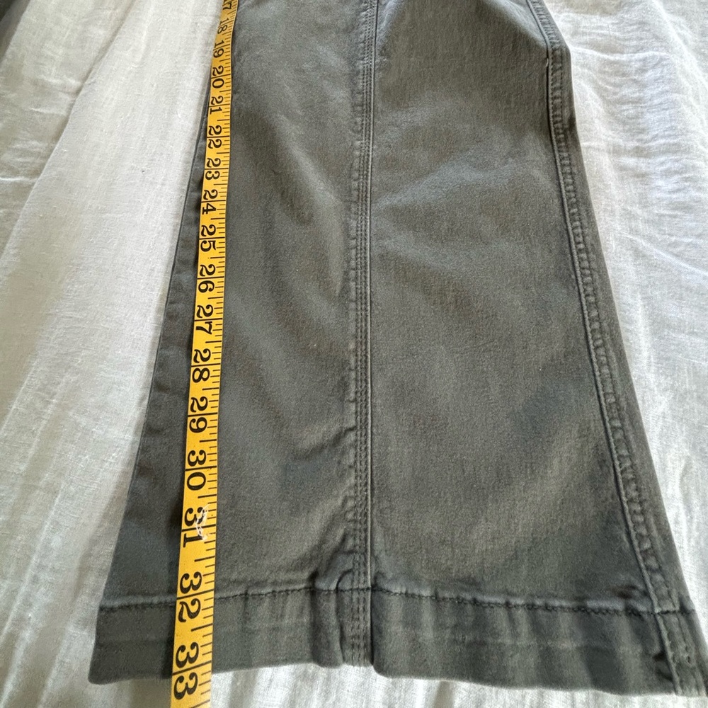 1822 Olive Green Wide Leg Cargo Pants Sz 8/29 - Picture 3 of 12